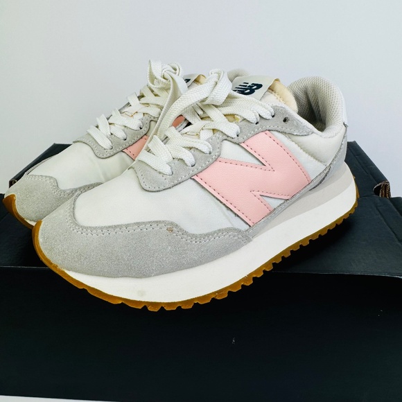 New Balance 237 Sea Salt Pink Suede Sneakers Shoes WS237GA Women's Size 6 B - Picture 2 of 12